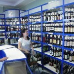 На набережной Магазин крымских вин и коньяков - рекомендую!